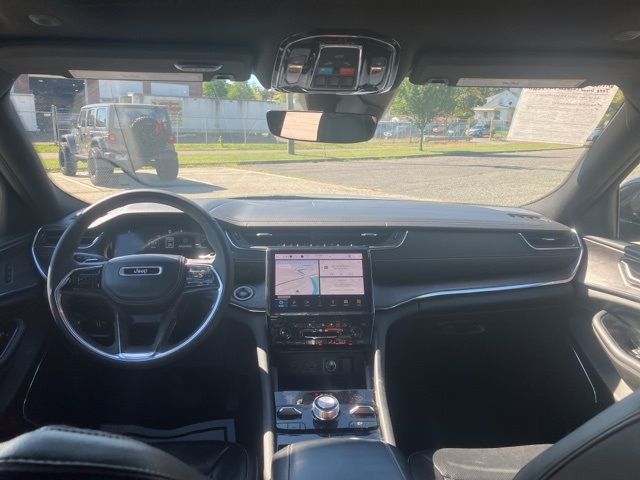 2023 Jeep Grand Cherokee Overland photo 19