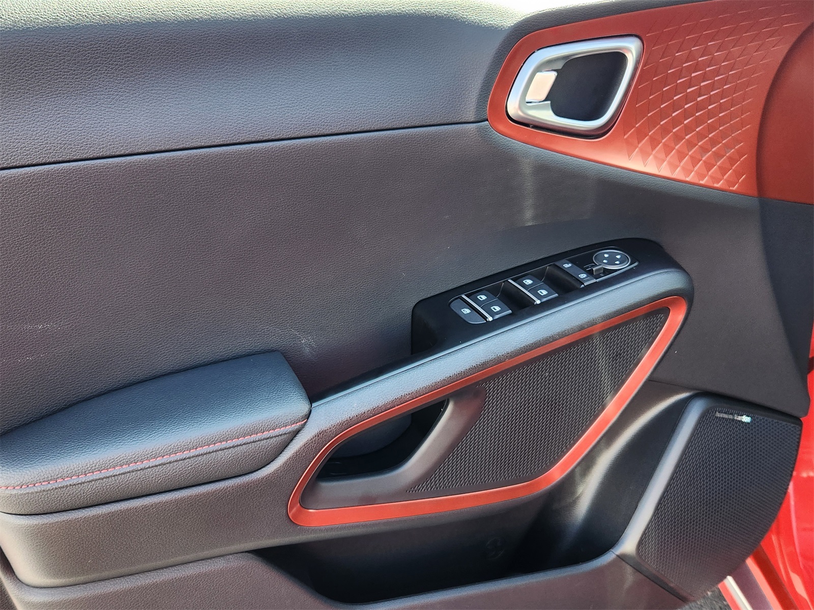 2025 Kia Soul GT-Line photo 5
