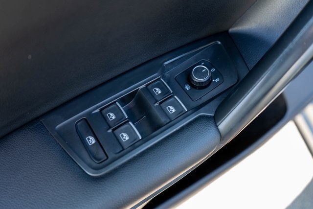 2021 Volkswagen Tiguan SE R-Line Black photo 17