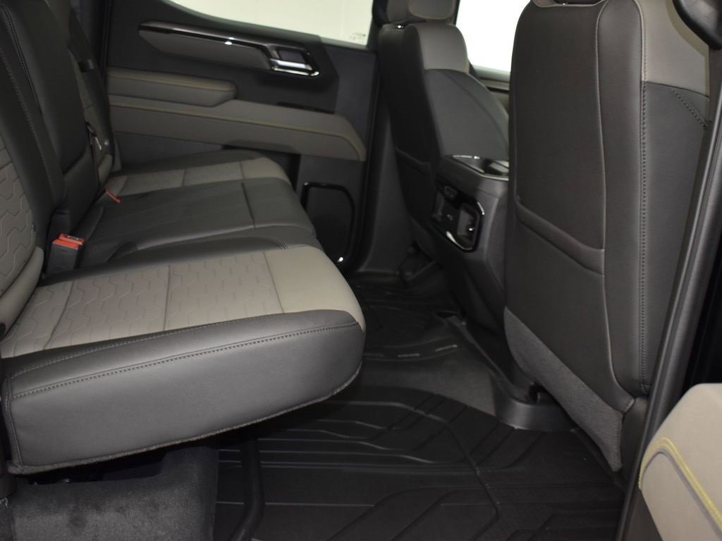 2026 Chevrolet Silverado 1500 ZR2 photo 16