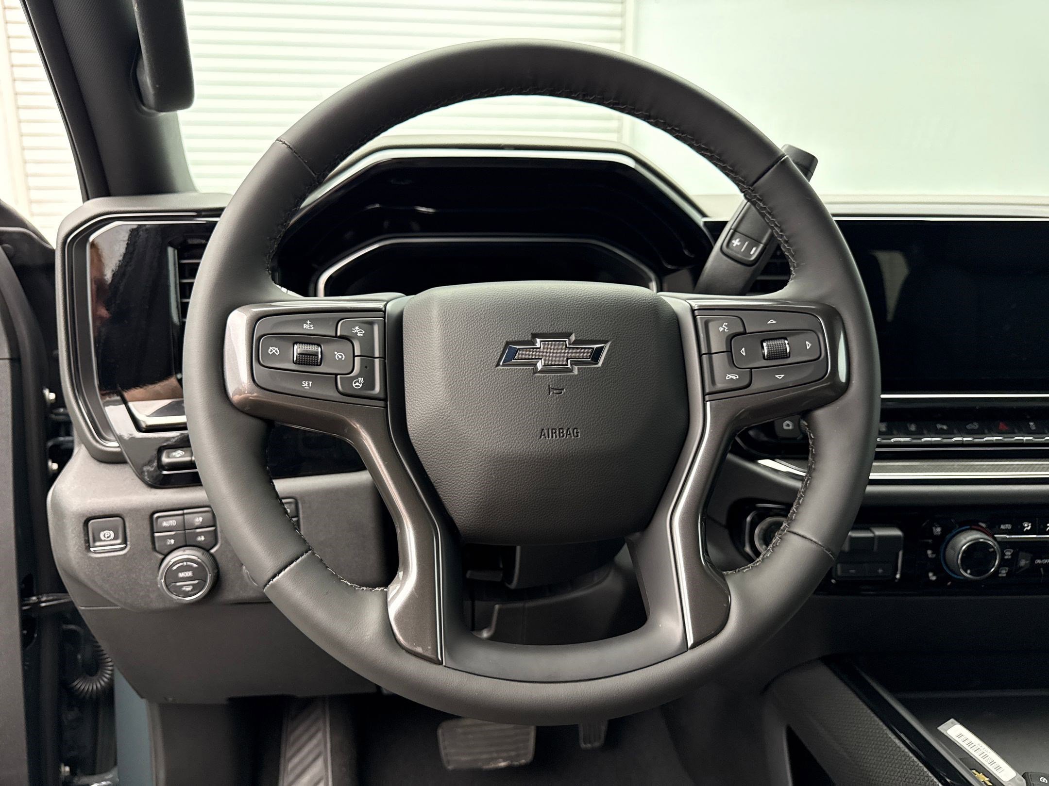 2025 Chevrolet Silverado ZR2 photo 14