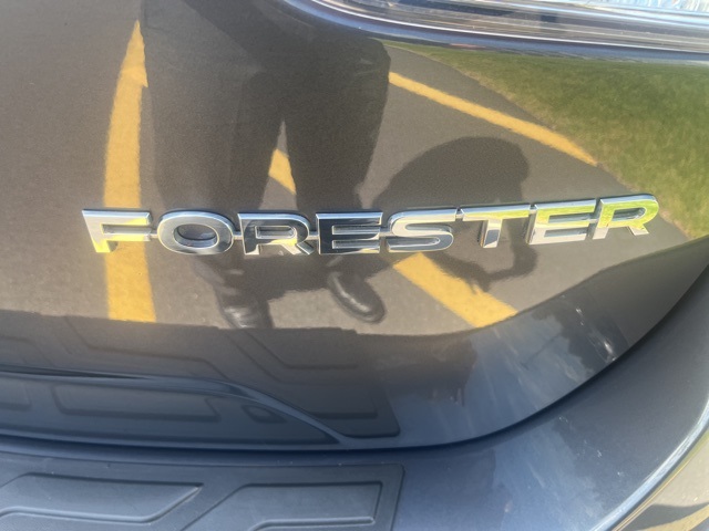 2022 Subaru Forester Base photo 29