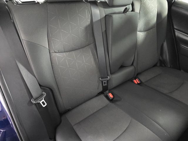 2019 Toyota RAV4 XLE photo 18