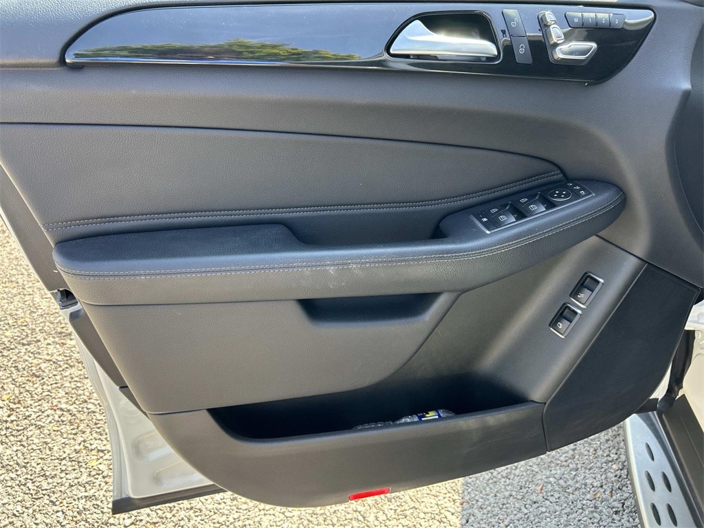 2019 Mercedes Benz GLS 450 4MATIC photo 17