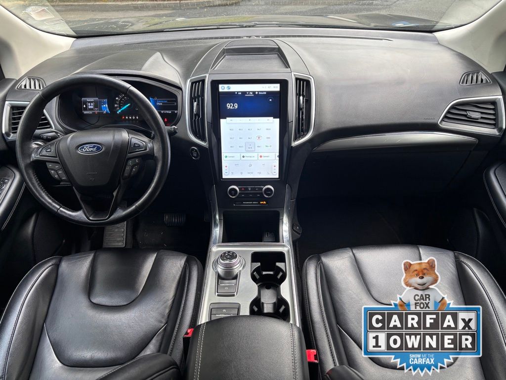 2022 Ford Edge Titanium photo 9