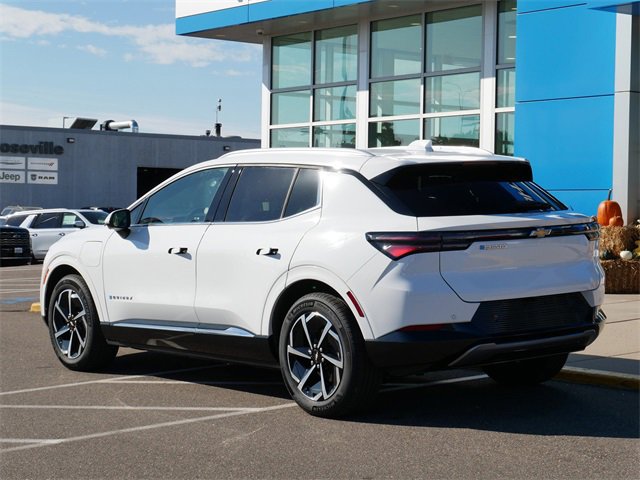 2025 Chevrolet Equinox EV 1LT photo 3