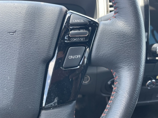 2024 Nissan Frontier PRO-4X photo 9