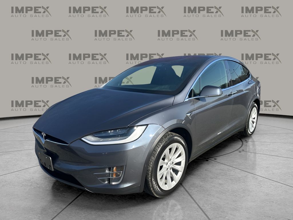 2021 Tesla Model X Standard's photo