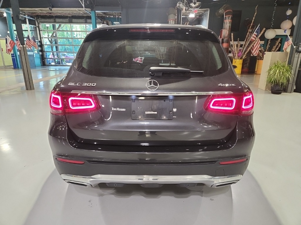 2020 Mercedes Benz GLC 300 4MATIC photo 3