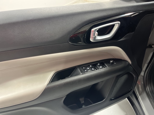 2023 Jeep Compass Limited photo 4