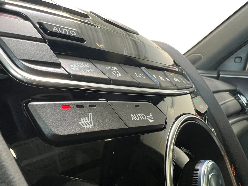 2025 Acura RDX photo 18