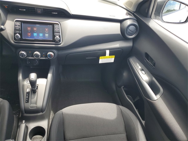 2025 Nissan Kicks Play S photo 15