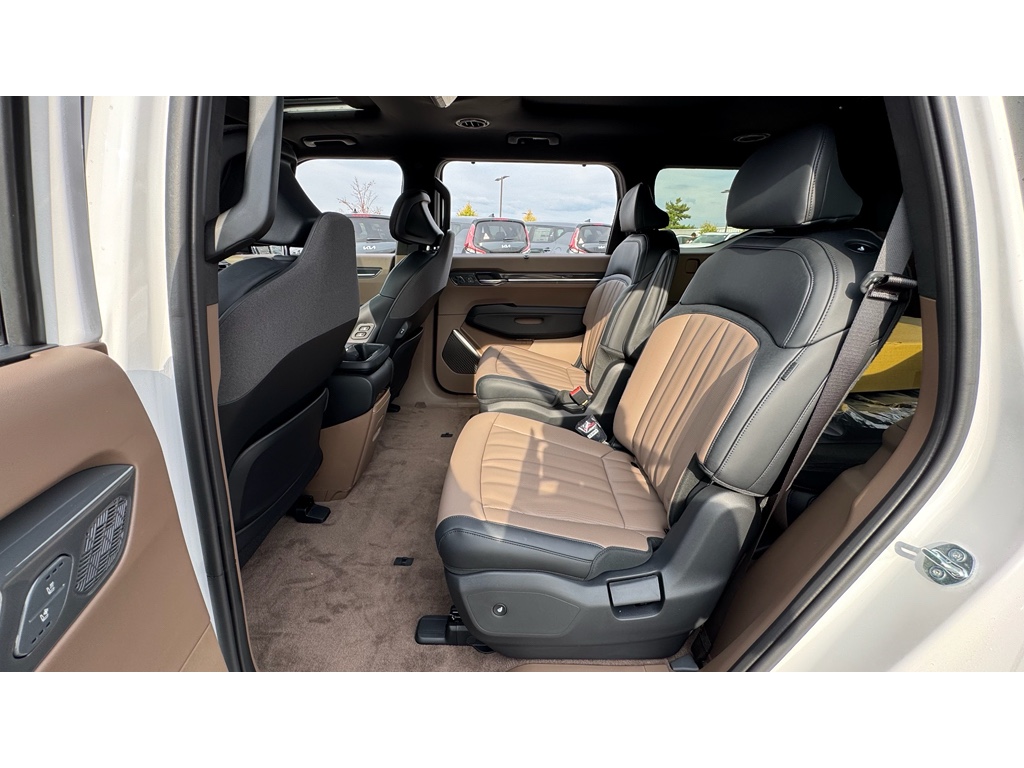 2026 Kia EV9 GT-Line photo 24