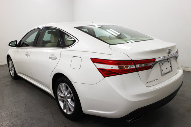 2014 Toyota Avalon XLE Premium photo 9