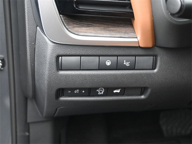 2025 Nissan Rogue Platinum photo 10
