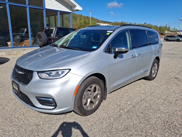 2023 Chrysler Pacifica Limited photo 7