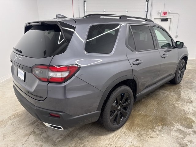 2025 Honda Pilot Black Edition photo 6