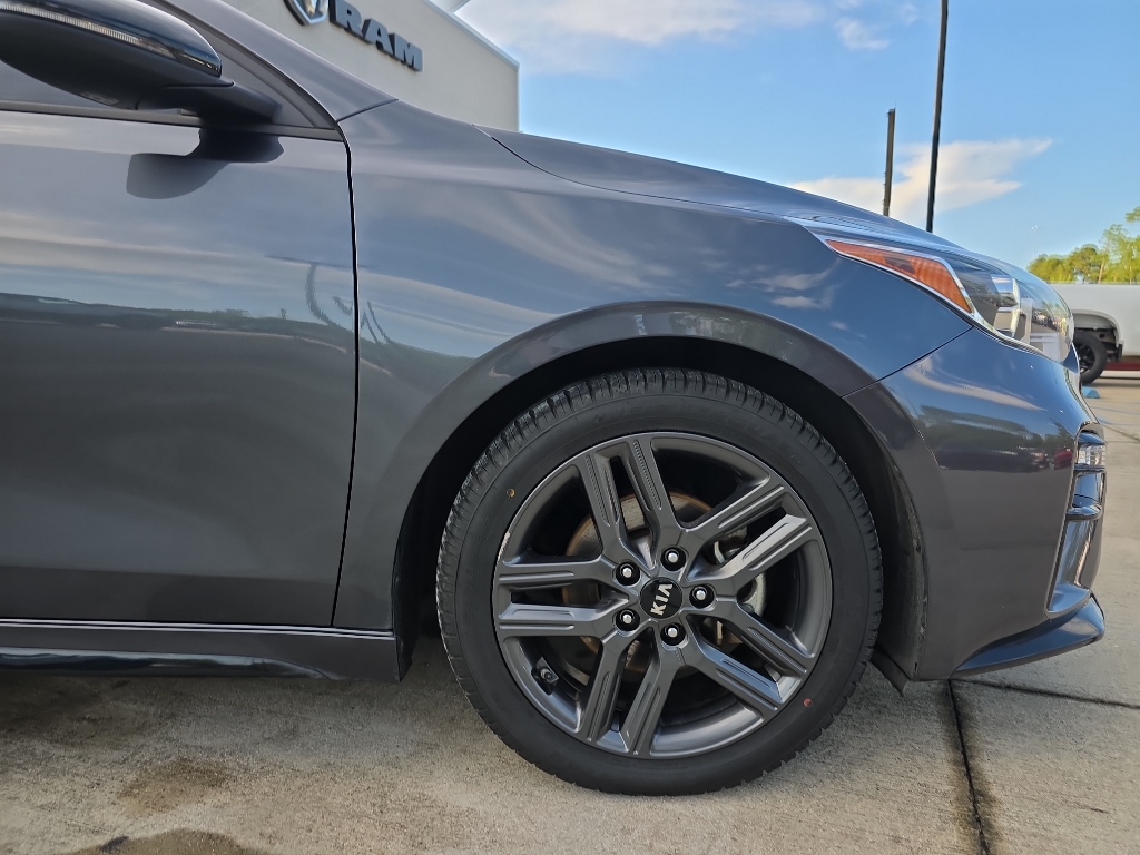 2021 Kia Forte GT-Line photo 11