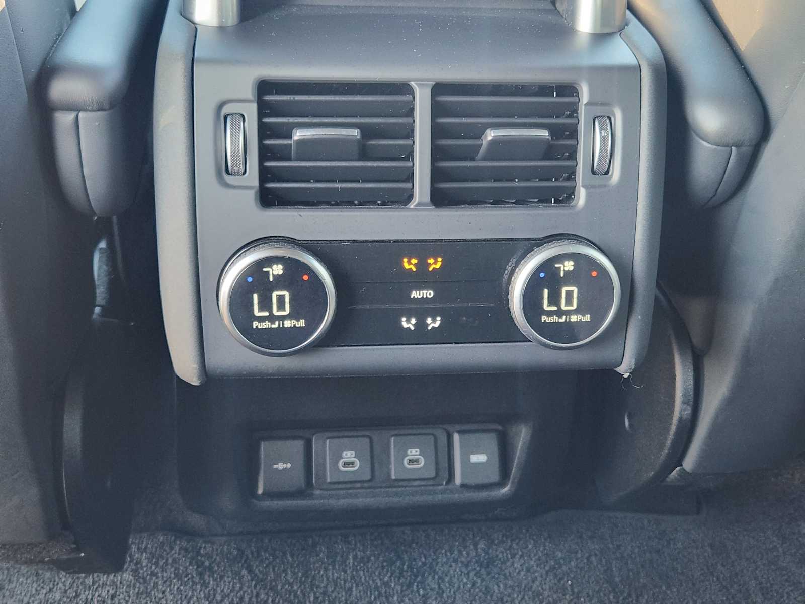 2021 Land Rover Discovery HSE R-Dynamic photo 24