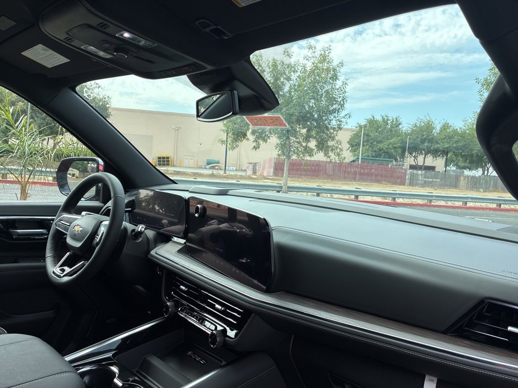 2025 Chevrolet Tahoe Premier photo 27