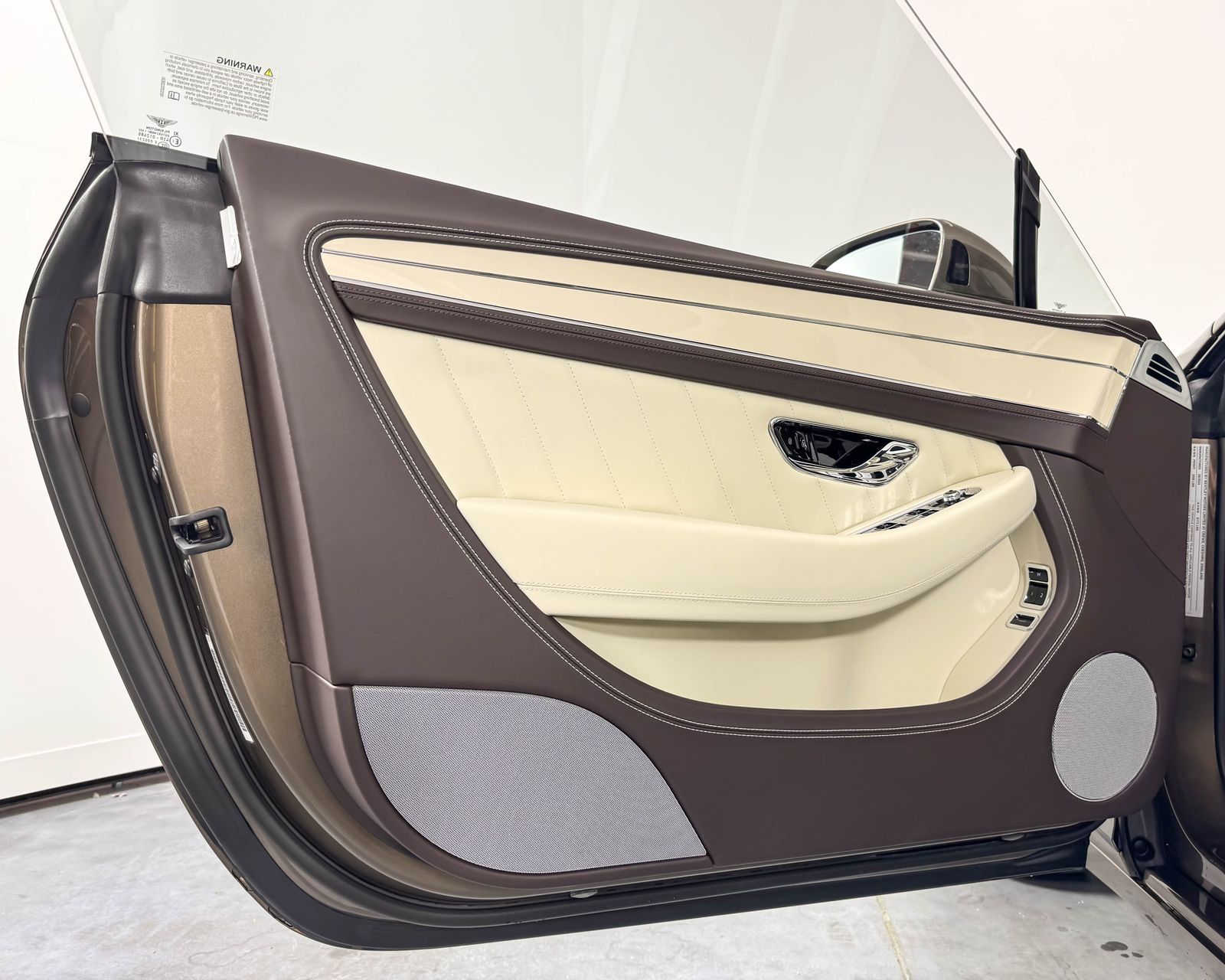 2024 Bentley Continental GTC photo 13