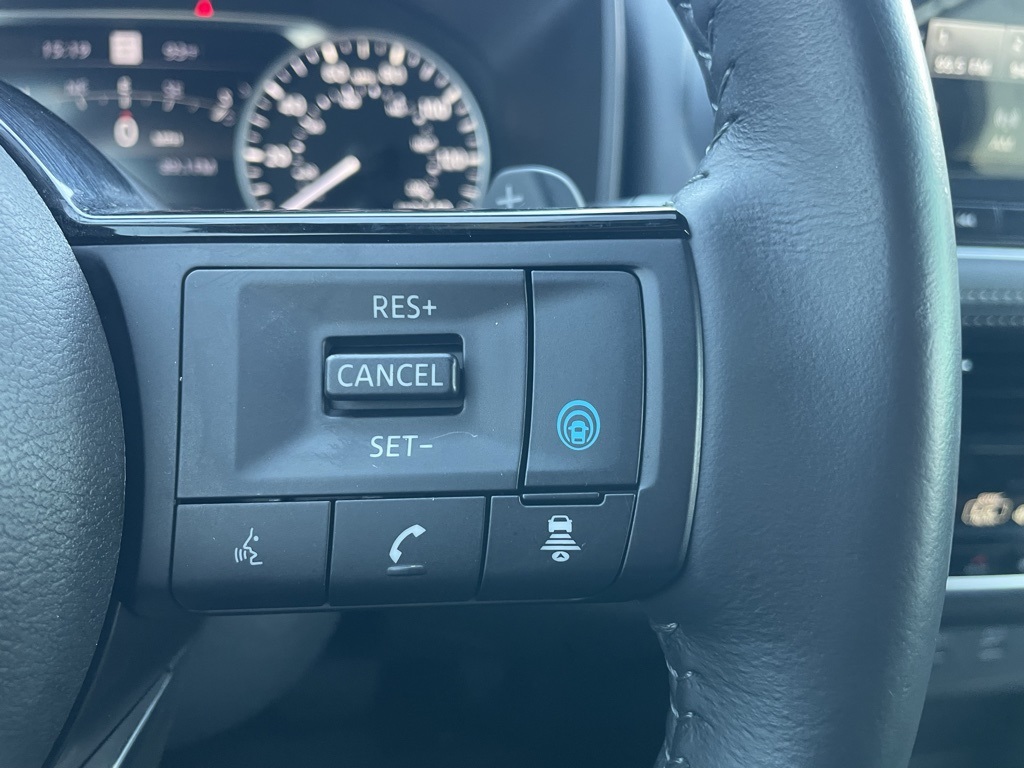 2023 Nissan Rogue SL photo 9