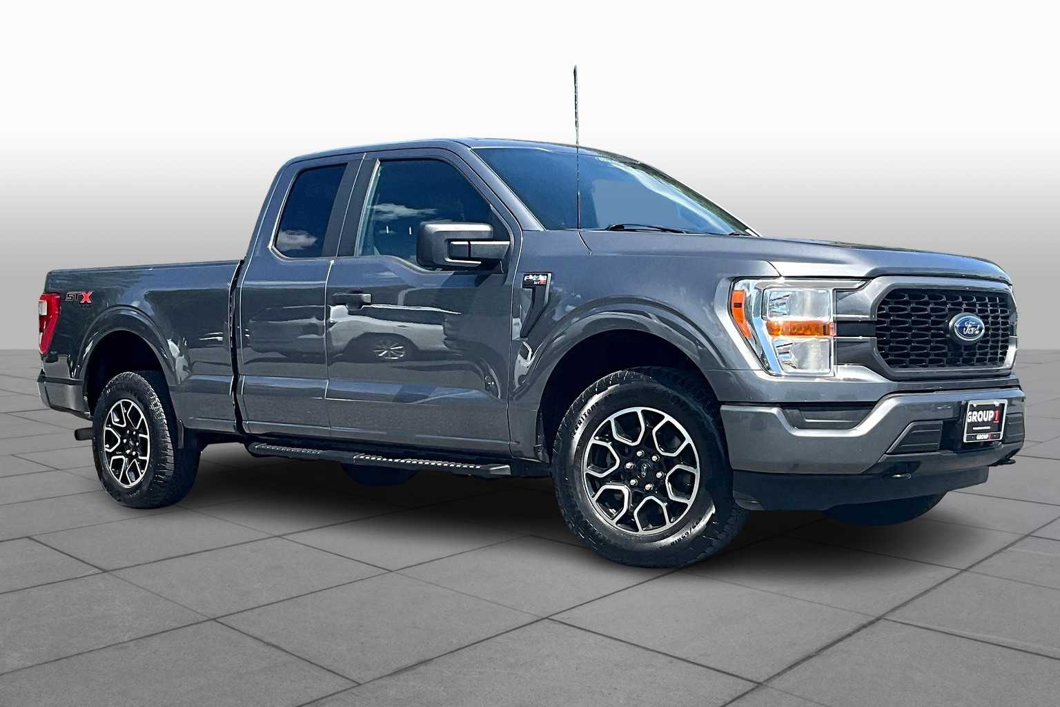 2022 Ford F-150 XL photo 2