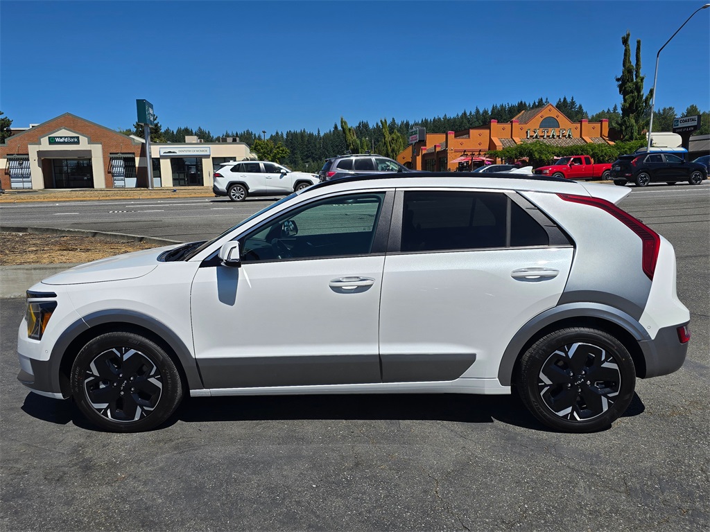 2023 Kia Niro EV Wave photo 2