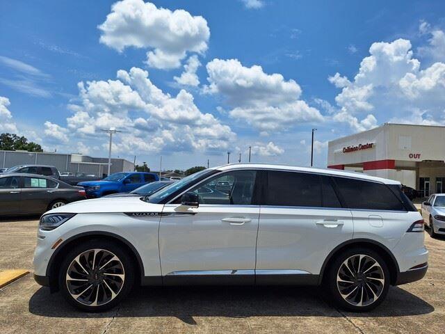 2021 Lincoln Aviator Reserve photo 2