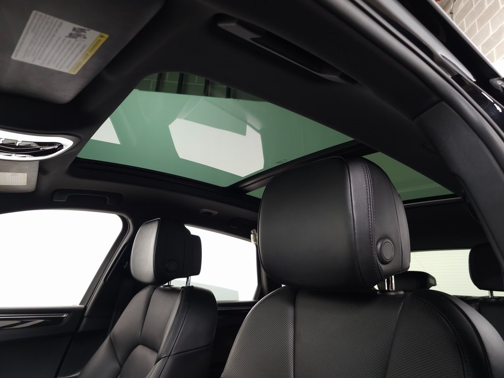 2022 PORSCHE MACAN - Image 18