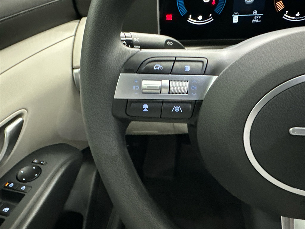 2025 Hyundai Tucson SEL photo 25