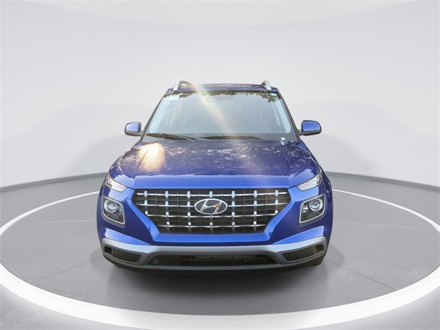 2024 Hyundai Venue Limited photo 3