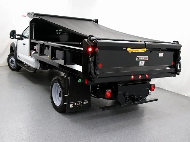 2025 Ford F-550 XL photo 2