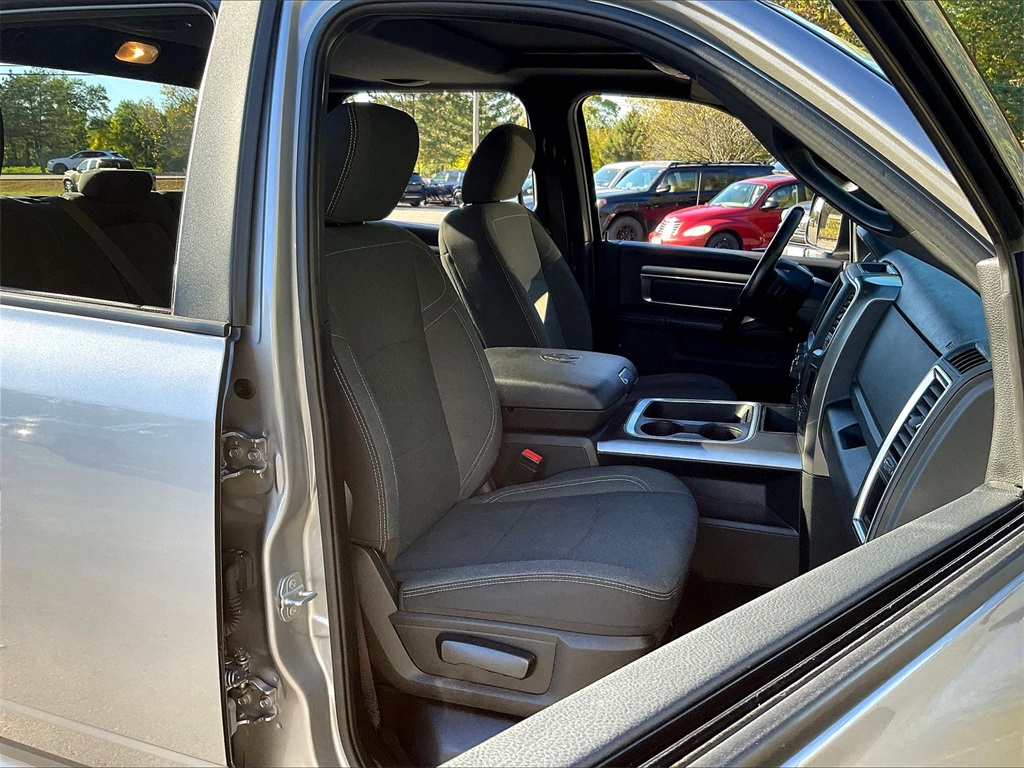 2021 Ram 1500 Classic Warlock photo 10