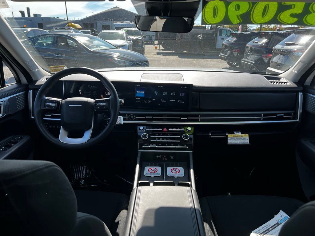 2025 Hyundai Santa Fe SE photo 4