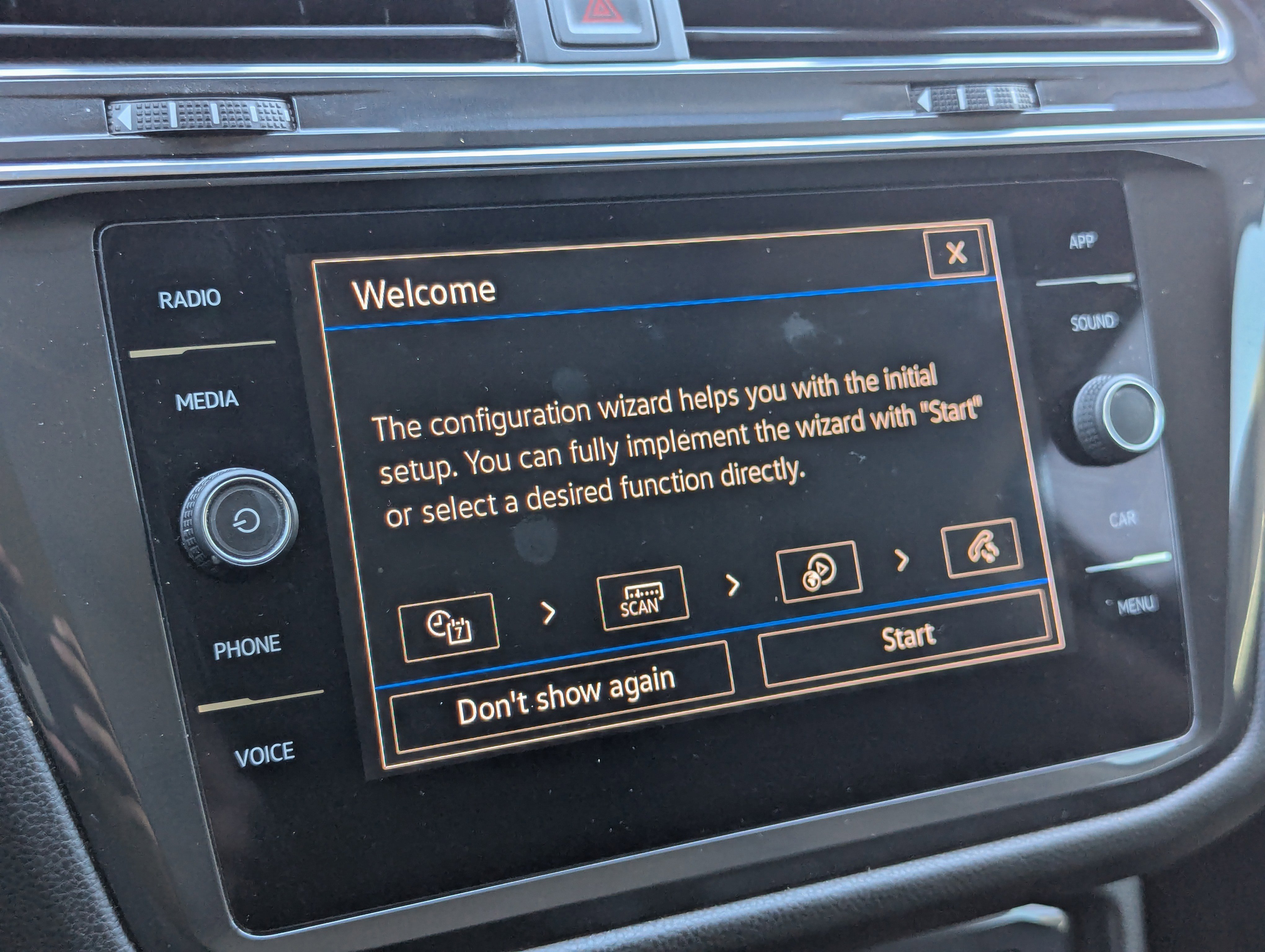 2023 Volkswagen Tiguan SE photo 7