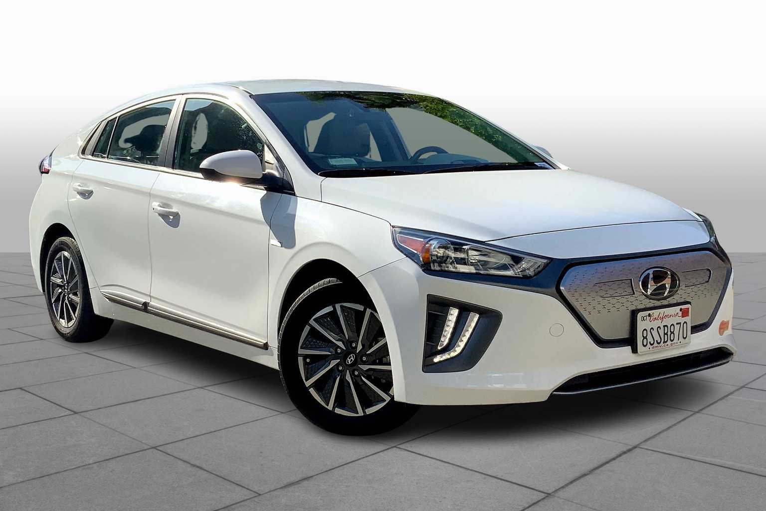 2020 Hyundai Ioniq Electric SE photo 2