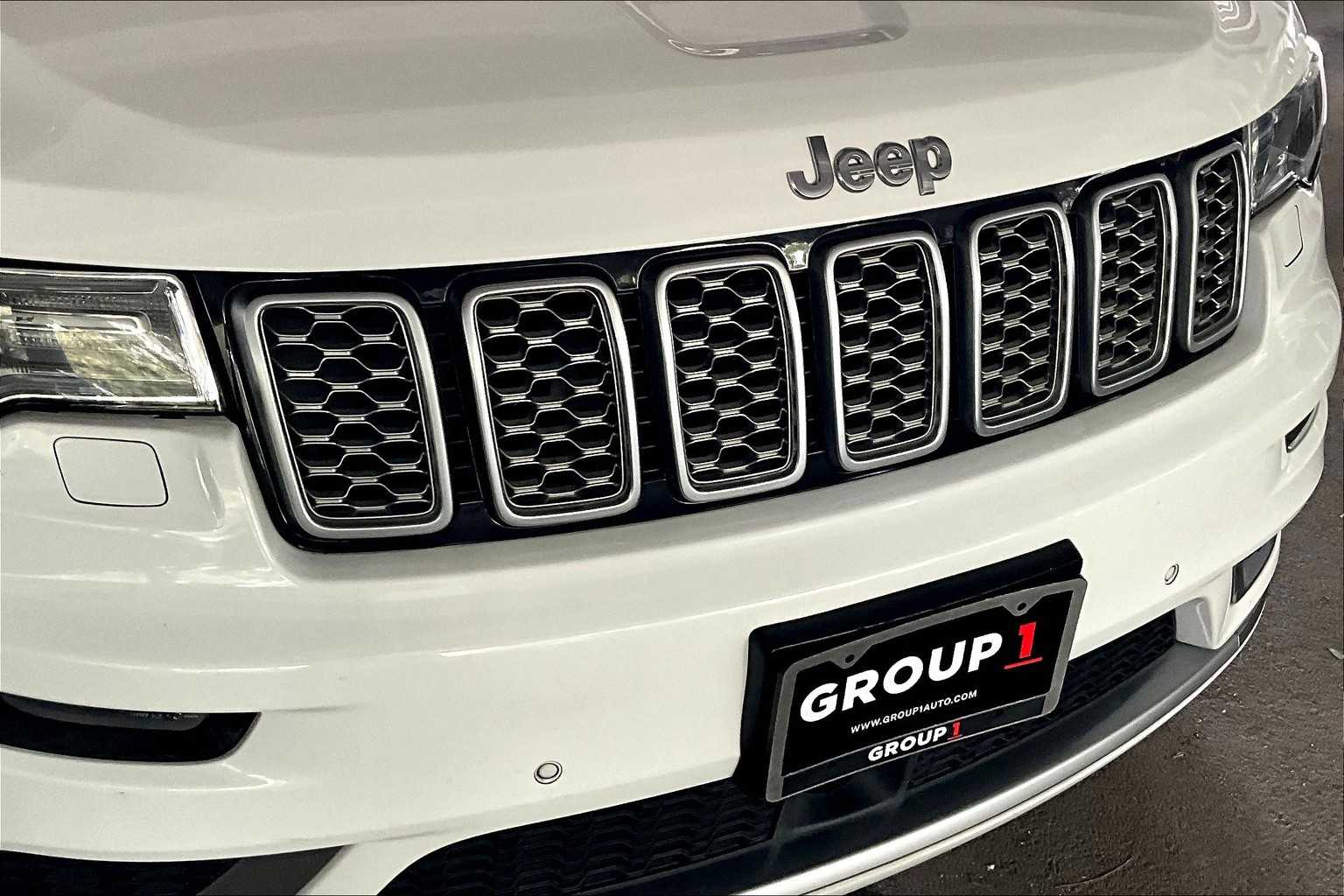 2017 Jeep Grand Cherokee Summit photo 27
