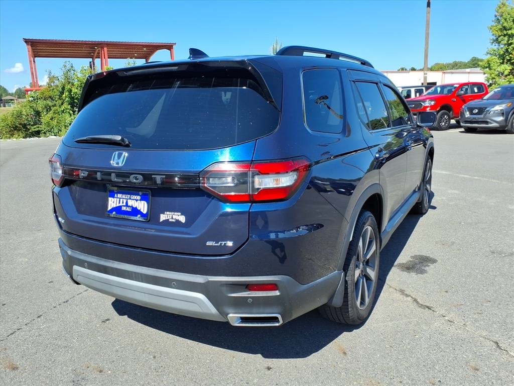 2023 Honda Pilot Elite photo 3