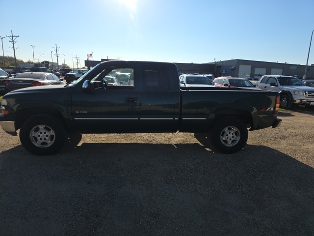 2001 Chevrolet Silverado 1500 LT photo 2