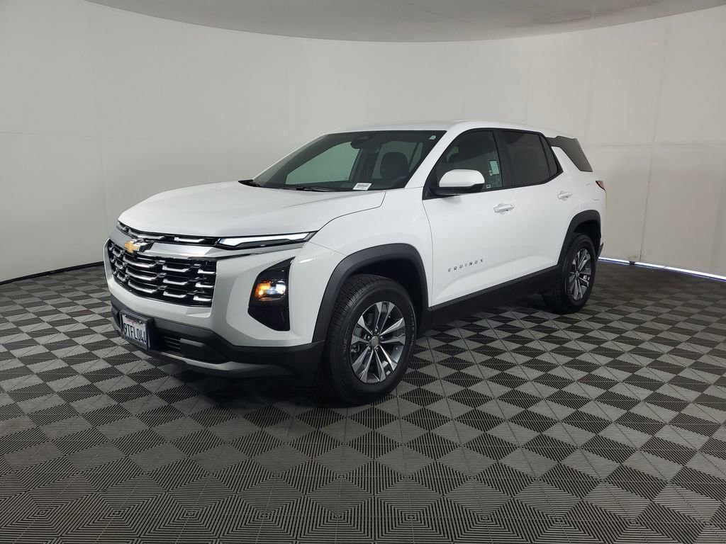2025 Chevrolet Equinox LT photo 4