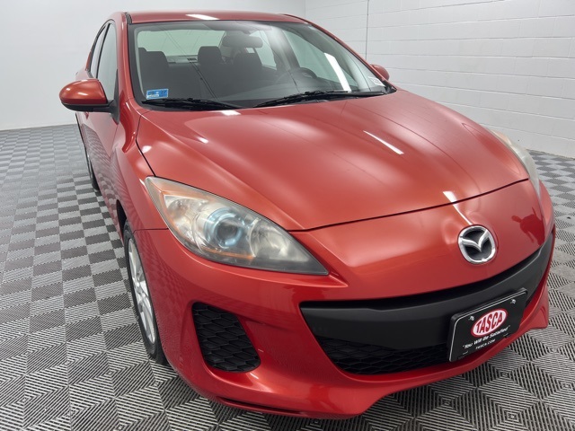 2013 Mazda Mazda3 Touring photo 2