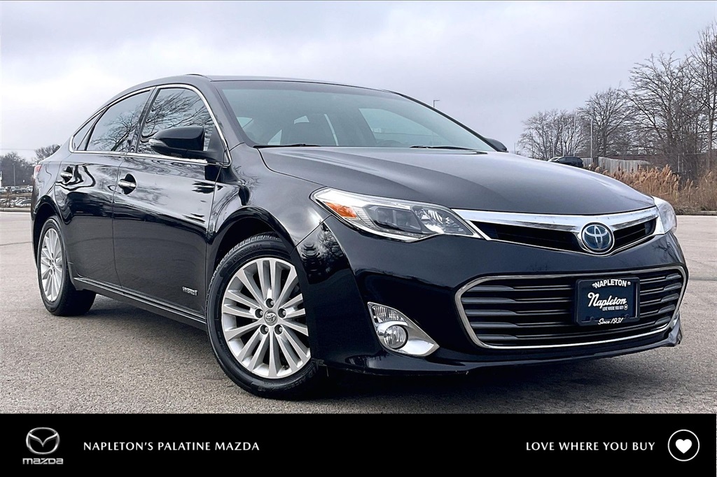 2014 Toyota Avalon Limited Hybrid's photo