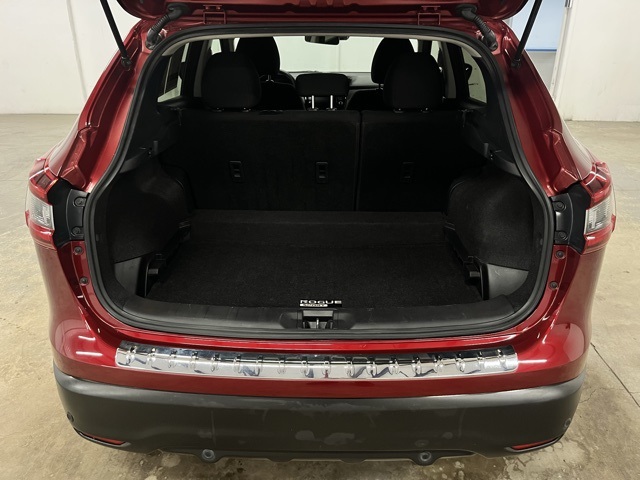 2022 Nissan Rogue Sport S photo 22