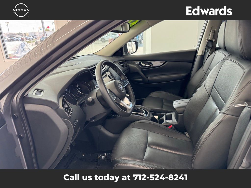 2019 Nissan Rogue SL photo 18