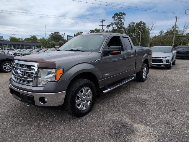 2014 Ford F-150 XLT photo 2