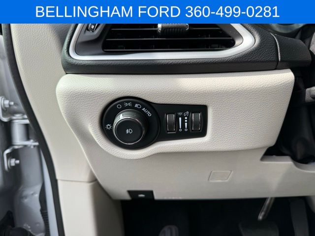 2024 Chrysler Pacifica Touring L photo 19