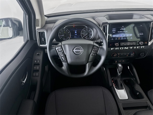 2025 Nissan Frontier SV photo 17