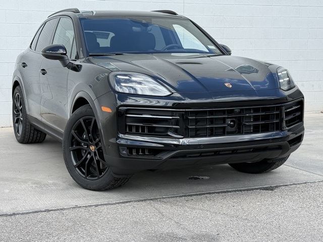 2025 Porsche Cayenne Base photo 7