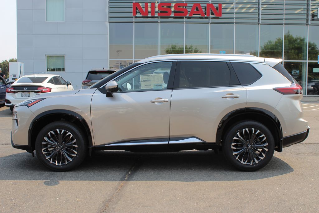 2025 Nissan Rogue Platinum photo 7